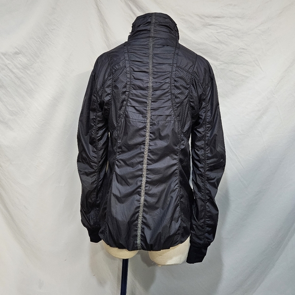 Lululemon Athletica Womens Run Take Flight Full Zip/ZipUp Jacket Black Size 10 - Picture 3 of 9